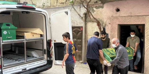 İki Gündür Kayıp Olan Kişi, Evinde Hayatını Kaybetmiş Olarak Bulundu İki Gündür Kayıp Olan Kişi, Evinde Hayatını Kaybetmiş Olarak Bulundu