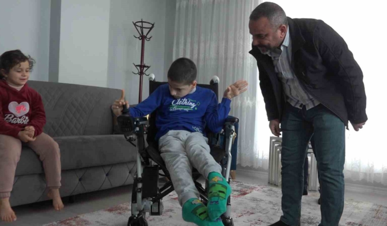 iyilik-ailesi-bitlise-umut-tasiyan-anlamli-ziyaret-pwswdfDH.jpg