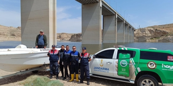 Jandarmanın Ağına Takılan Kaçak Balıkçılara 83 Bin TL Ceza! Jandarmanın Ağına Takılan Kaçak Balıkçılara 83 Bin TL Ceza!