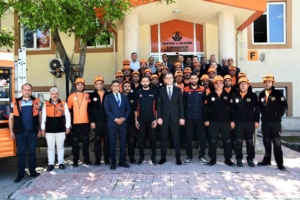 karayollari-afetlere-karsi-guclu-hazirlik-28-kisilik-mudahale-ekibi-kuruldu-cHcbjWAz.jpg