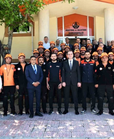 karayollari-afetlere-karsi-guclu-hazirlik-28-kisilik-mudahale-ekibi-kuruldu-cHcbjWAz.jpg