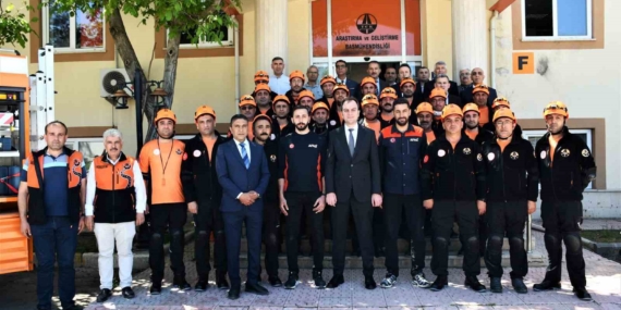 Karayolları, Afetlere Karşı Güçlü Hazırlık: 28 Kişilik Müdahale Ekibi Kuruldu Karayolları, Afetlere Karşı Güçlü Hazırlık: 28 Kişilik Müdahale Ekibi Kuruldu