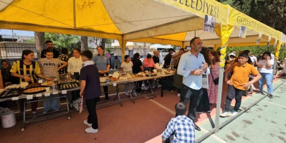 Karkamış'ta Gazze ve Doğu Türkistan İçin Özel Hayır Etkinliği Düzenlendi Karkamış’ta Gazze ve Doğu Türkistan İçin Özel Hayır Etkinliği Düzenlendi