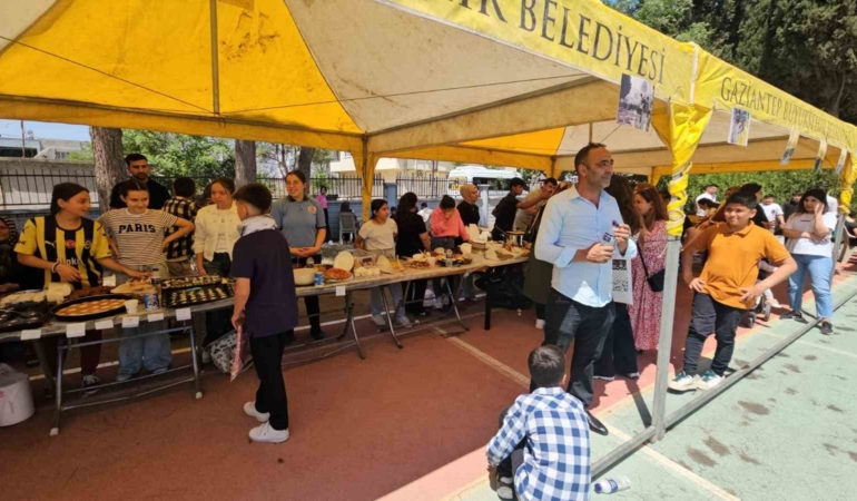karkamista-gazze-ve-dogu-turkistan-icin-ozel-hayir-etkinligi-duzenlendi-zj11SrSB.jpg