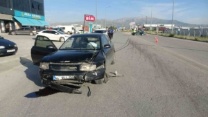kazaya-karisti-aracini-birakip-kacan-surucu-yakalandi-VsmWv5Wr.jpg