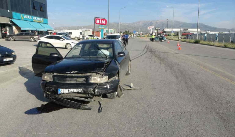 kazaya-karisti-aracini-birakip-kacan-surucu-yakalandi-VsmWv5Wr.jpg