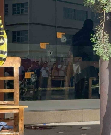 kiraathanenin-onunde-genc-adamin-kanli-infazi-olayin-detaylari-RnQTnx5K.jpg