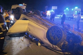 kontrolden-cikan-otomobilin-takla-atma-ani-bir-yarali-nqfa8n2l.jpg