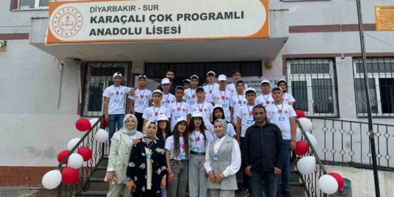 Lise Öğrencileri Bilimsel Araştırmalarını Gözler Önüne Serdi Lise Öğrencileri Bilimsel Araştırmalarını Gözler Önüne Serdi