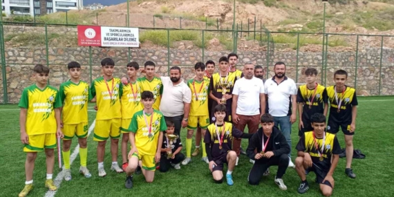 Mahallelerde Coşkuyla Tamamlanan Sokaklar Bizim Futbol Turnuvası Mahallelerde Coşkuyla Tamamlanan Sokaklar Bizim Futbol Turnuvası