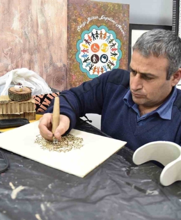 malatya-buyuksehir-belediyesinden-engelli-bireylere-ozel-resim-atolyesi-BjBG8usQ.jpg