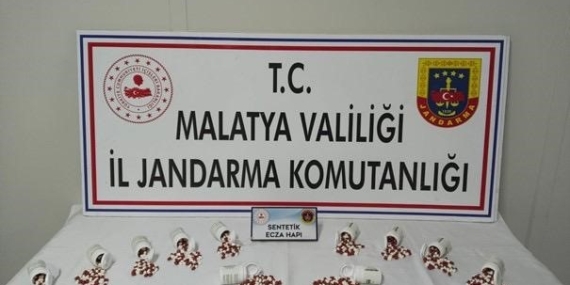 Malatya Jandarması'ndan Uyuşturucu Çetelerine Darbe: 2 Gözaltı Malatya Jandarması’ndan Uyuşturucu Çetelerine Darbe: 2 Gözaltı