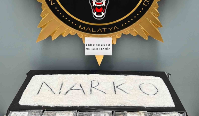malatyada-4-kilo-200-gram-metamfetamin-yakalandi-uyusturucu-operasyonu-basariyla-tamamlandi-1Y5EK2g8.jpg