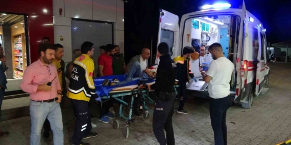 Malatya'da Genç Bir Birey Silahlı Saldırıya Uğrayarak Ağır Yaralandı Malatya’da Genç Bir Birey Silahlı Saldırıya Uğrayarak Ağır Yaralandı