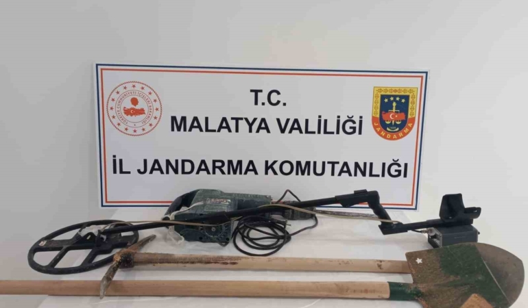 malatyada-kacakcilik-operasyonlari-9-gozalti-ile-suclulara-darbe-BRKj2bhS.jpg