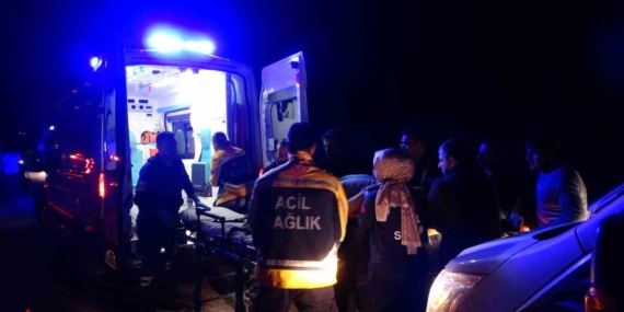 Malatya'da Otomobil Çarpışması: 4 Kişi Yaralandı Malatya’da Otomobil Çarpışması: 4 Kişi Yaralandı