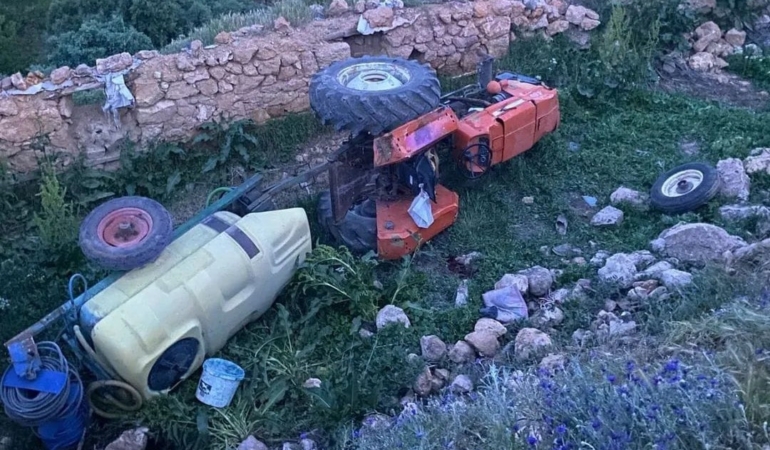 malatyada-traktor-devrildi-surucu-hayatini-kaybetti-aIEIcdDs.jpg