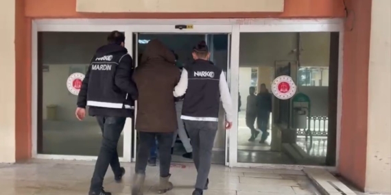 Mardin'de 5 Sokak Satıcısının Tutuklanmasına Dair Son Gelişmeler Mardin’de 5 Sokak Satıcısının Tutuklanmasına Dair Son Gelişmeler