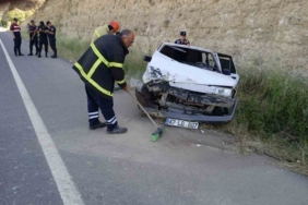 mardinde-iki-otomobilin-carpismasi-sonucu-8-kisi-yaralandi-xLnDJPzK.jpg