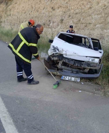 mardinde-iki-otomobilin-carpismasi-sonucu-8-kisi-yaralandi-xLnDJPzK.jpg