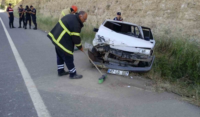mardinde-iki-otomobilin-carpismasi-sonucu-8-kisi-yaralandi-xLnDJPzK.jpg