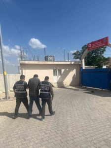 mardinde-yakalanan-16-firari-sahisin-tutuklanma-sureci-SWbQDPsJ.jpg