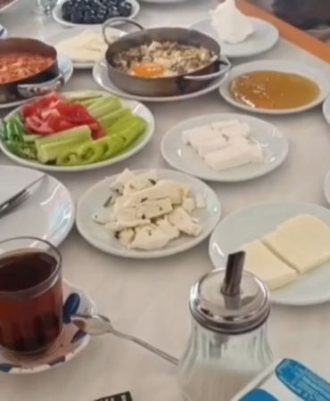 muradiyede-dunya-kahvalti-gunu-coskusu-ODYP3inr.jpg