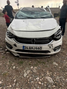 otomobil-3-metre-yukseklikten-ucarak-kopruden-dustu-3-yarali-y9A7mMYG.jpg