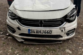 otomobil-3-metre-yukseklikten-ucarak-kopruden-dustu-3-yarali-y9A7mMYG.jpg