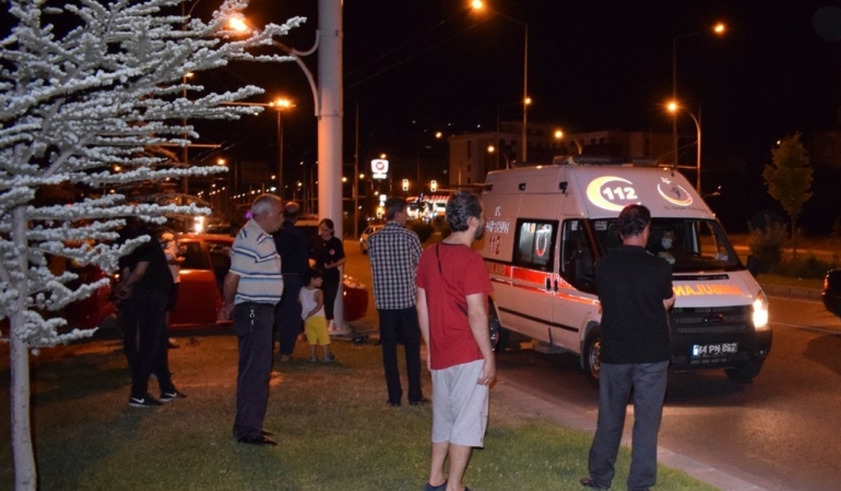 otomobilin-carptigi-cocuk-hayatini-kaybetti-trajik-bir-kaza-IBB8XeJc.jpg