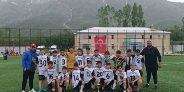 ozalp-genclikspor-u12-futbol-takimi-tarih-yazdi-sampiyonluk-sevinci-4PiNbQOs.jpg