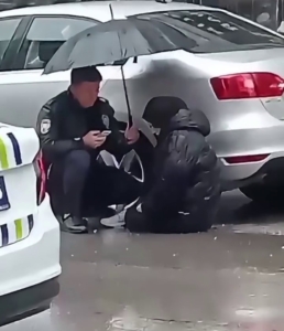 polisin-kalpleri-isitan-anlari-72xKvJ91.jpg