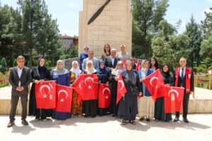 sehit-anneleri-icin-anlamli-bir-anneler-gunu-etkinligi-MZERXu5y.jpg