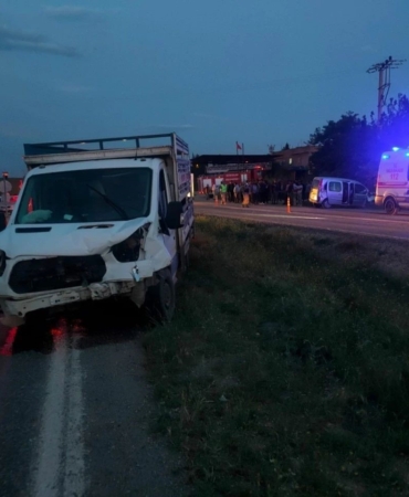 siirtte-kamyon-ve-kamyonet-carpisti-6-kisi-yaralandi-nUGvR7wy.jpg