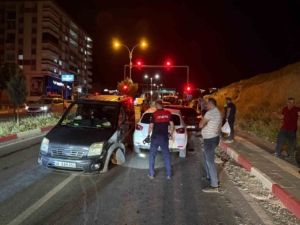 siirtte-zincirleme-trafik-kazasi-5-kisi-yaralandi-IIfYsqrm.jpg