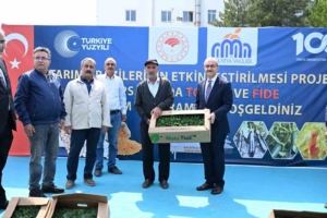 vali-yavuz-tarim-arazileri-gelecegimizdir-imara-acilmasina-kesinlikle-izin-vermemeliyiz-CMWNptEt.jpg