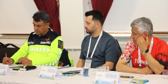 Van’da Bisiklet Kullanımını Geliştirme Atölyesi Düzenlendi Van’da Bisiklet Kullanımını Geliştirme Atölyesi Düzenlendi