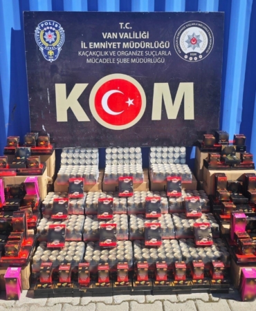 vanda-gumruk-kacakciligina-darbe-operasyonun-detaylari-nyQ9S8bZ.jpg