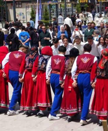 vanda-heyecan-dolu-genclik-spor-festivalleri-basladi-4INbUlBB.jpg