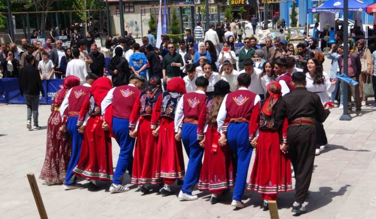vanda-heyecan-dolu-genclik-spor-festivalleri-basladi-4INbUlBB.jpg
