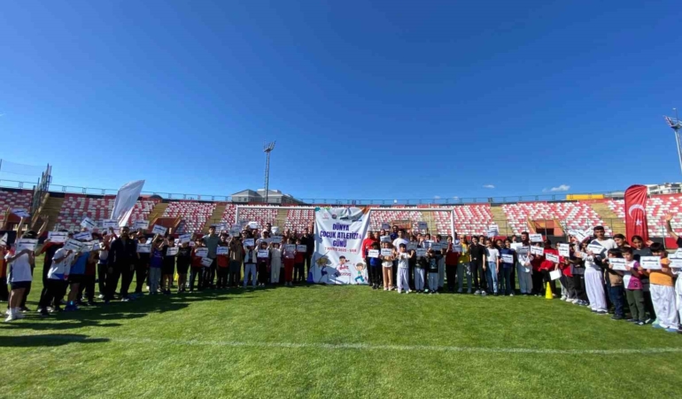 vanda-unutulmaz-bir-dunya-cocuk-atletizm-gunu-kutlamasi-wQIAnad6.jpg