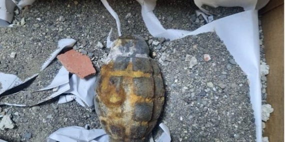 Ardahan'da Bomba Alarmı: Panik Anları Ardahan’da Bomba Alarmı: Panik Anları