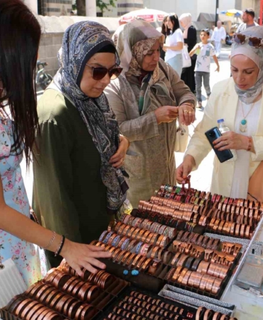 bakira-ilginin-artisi-saglikli-bir-yasamin-gizli-anahtari-8vTE56RA.jpg