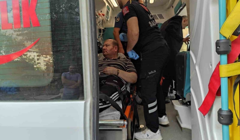 batmanda-ailesini-rehin-alan-sahis-6-saat-sonra-ikna-edilip-teslim-oldu-olayin-detaylari-JStKfs9u.jpg