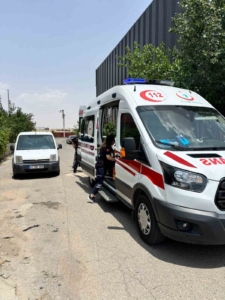 batmanda-bicakli-saldirida-21-yasindaki-genc-yaralandi-olayin-detaylari-ve-son-gelismeler-EgMrrejS.jpg