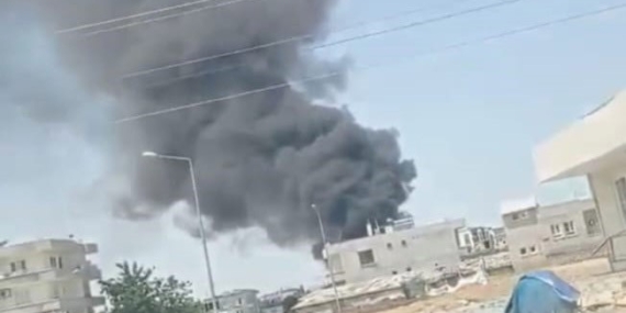 Batman'da Şantiye Bahçesinde Yangın: Plastik Malzemeler Alev Alev Yandı! Batman’da Şantiye Bahçesinde Yangın: Plastik Malzemeler Alev Alev Yandı!