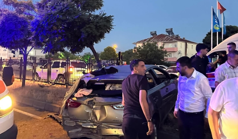 bingolde-feci-zincirleme-trafik-kazasi-5-kisi-yaralandi-MD7Olh6t.jpg