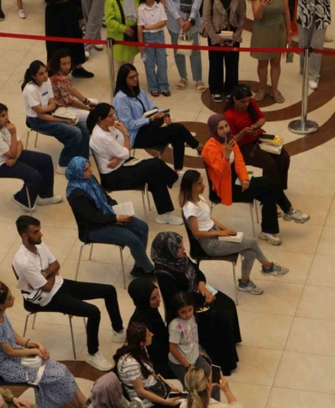 ceylan-karavil-parkta-mirac-cagri-aktasin-etkileyici-performansi-hmGuljnc.jpg