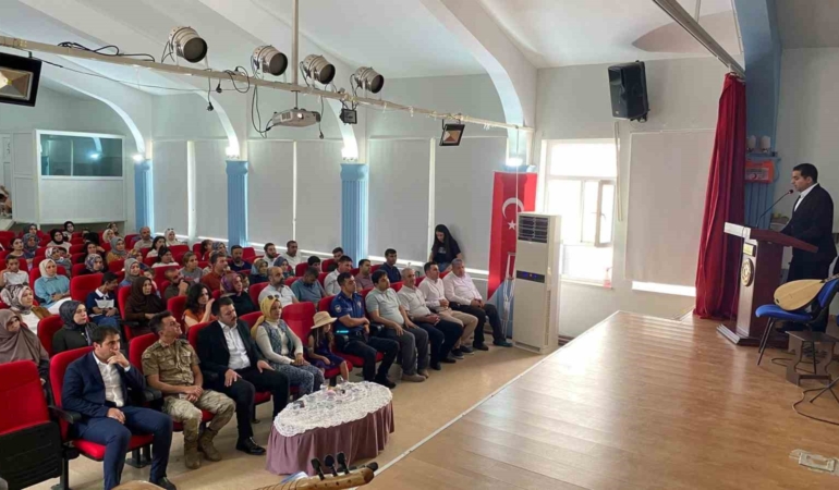 dicle-hemde-hayat-boyu-ogrenme-haftasi-sergi-acilisi-ve-etkinliklerle-dolu-bir-kutlama-XjQkhkE6.jpg