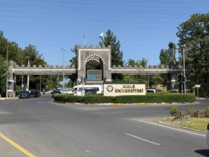 dicle-universitesinde-intihar-olayi-ogrenci-notunda-hocasini-isaret-etti-avzvTkwT.jpg